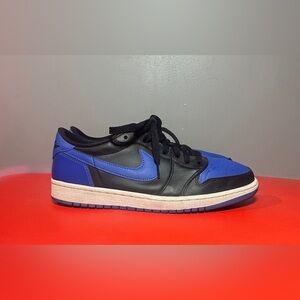 Size 10.5 - Air Jordan 1 Retro OG Low Royal